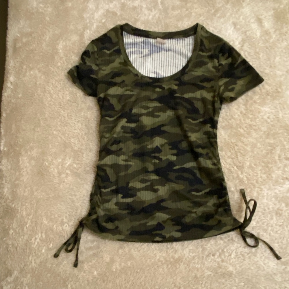 Camo side tie shirt
